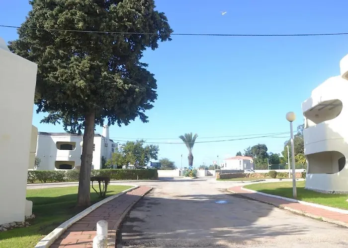 Carvoeiro Apartment - Walk To Beach